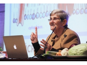 Canan Karatay: “Erkeklerin Ömrü Kadınlardan Daha Kısa Oluyor”