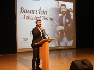 İşadamı Malkoç’tan, İhlas Koleji Öğrencilerine Altın Tavsiyeler