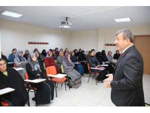 Darıca Belediyesi Bilgi Evleri Veli Toplantılarına Başladı