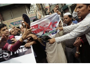 Bangladeş’te Trump Karşıtı Protesto