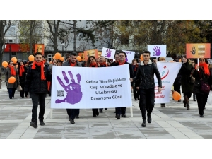“Kadına Yönelik Şiddete Hayır” Demek İçin Yürüdüler