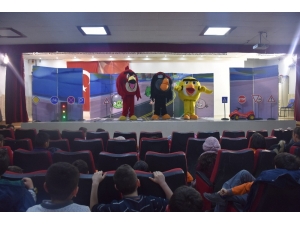 Reşadiye’de "Kızgın Ördek Trafik’te" Adlı Oyun
