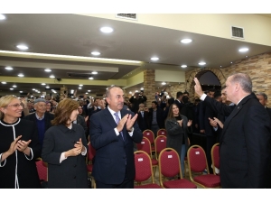 Cumhurbaşkanı Erdoğan, Soydaşlarla Bir Araya Geldi