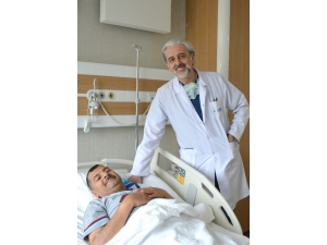 Böbrek Taşı Ve Tümörü Aynı Operasyonla Alındı