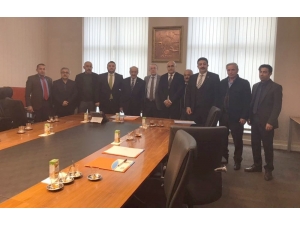 Anhak-der’den Ak Parti’ye Ziyaret