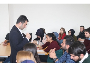 Mondelez International Yöneticilerinden Saü’lü Öğrencilere Seminer