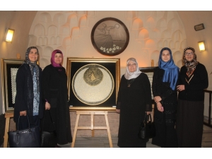 Gelenekten Geleceğe Çizilen Hat Sanatı Sergisi Açıldı