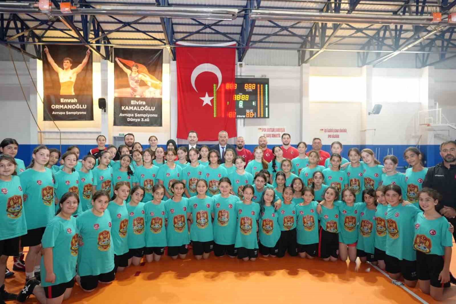 uzumlu-de-milli-guresciler-icin-gelisim-kampi