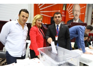 Bayraklı’da Coşkulu Kongre