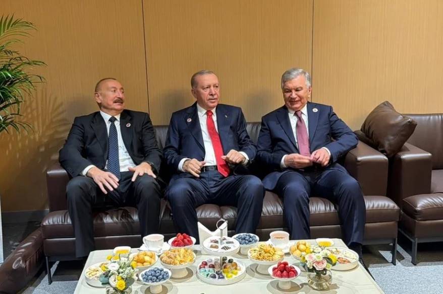 cumhurbaskani-erdogan-aliyev-ve-mirziyoyev-ile-bir-araya-geldi
