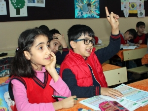 10 Yaşındaki Mehmet, İkiziyle Okula Gitme Mutluluğunu Yaşadı