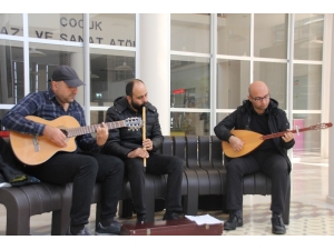 Hatay Arkeoloji Müzesi Ziyaretçilerini Müzik Ve Dramayla Karşılıyor