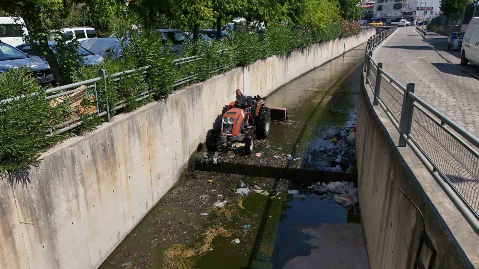 marmaris-te-derelerde-temizlik-seferberligi