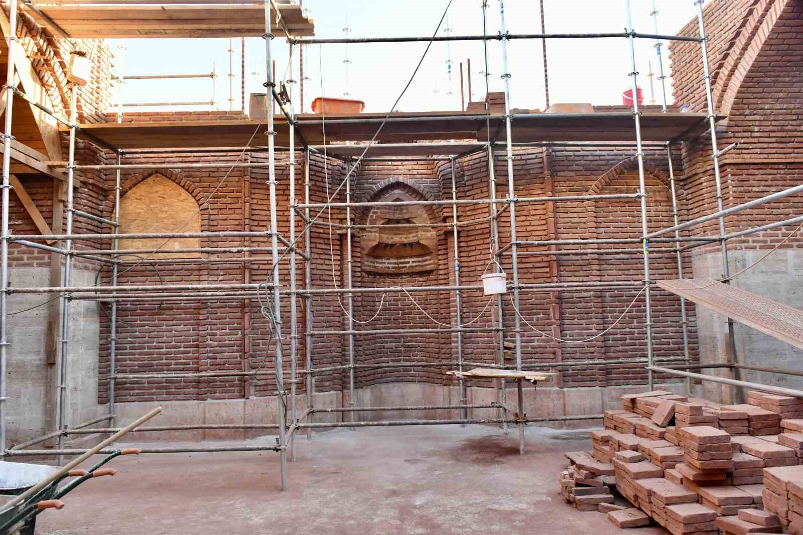800-yillik-tarihi-ulu-camii-nin-restorasyonu-devam-ediyor