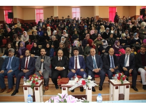 Üniversitesi De Aile Konferansı