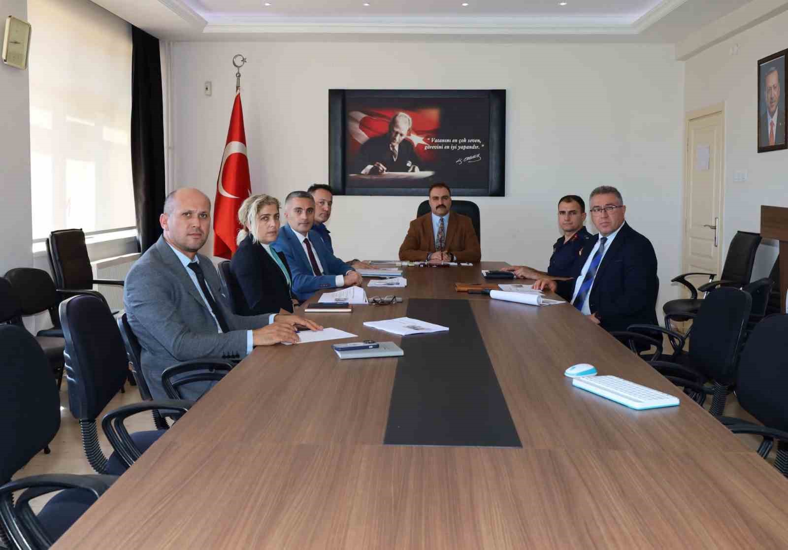 karacasu-da-okul-guvenligi-toplantisi-gerceklestirildi