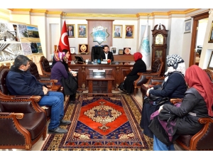 Başkan Yazgı, Halk Gününde Vatandaşlarla Görüştü