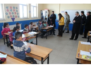 Kaymakam Dundar’dan Okul Ziyareti