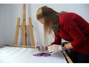 Samek’le İpek Kumaşlar Sanat Eserine Dönüşüyor