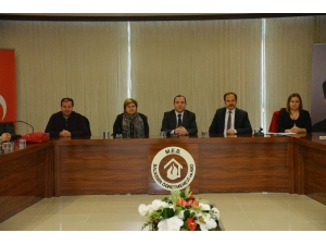 Kitap Yazma Komisyonu Toplandı