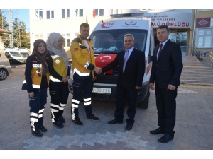 Sağlık Bakanlığından Gönderilen 3 Ambulans İlçelere Teslim Edildi