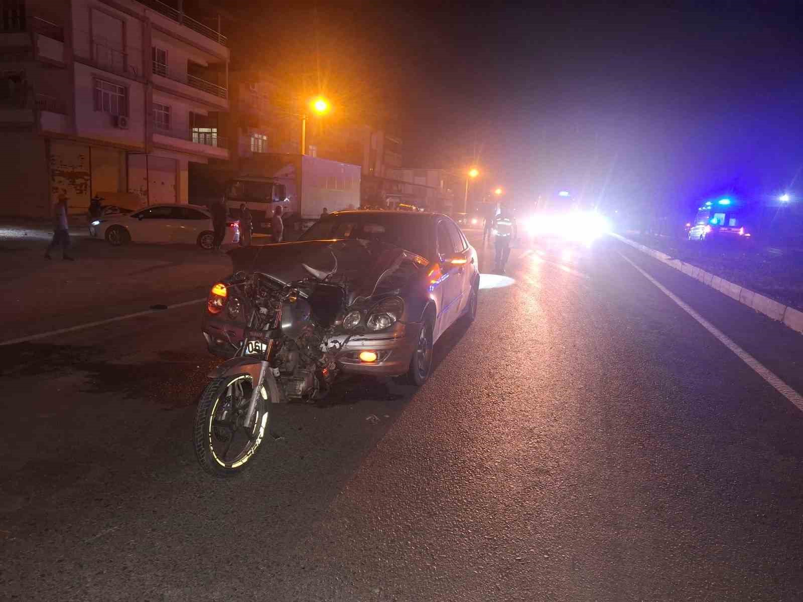 otomobil-motosiklete-arkadan-carpti-1-olu-1-agir-yarali