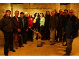 Kuşadası’nda ’Köklerin Dili’ Heykel Sergisi Açıldı