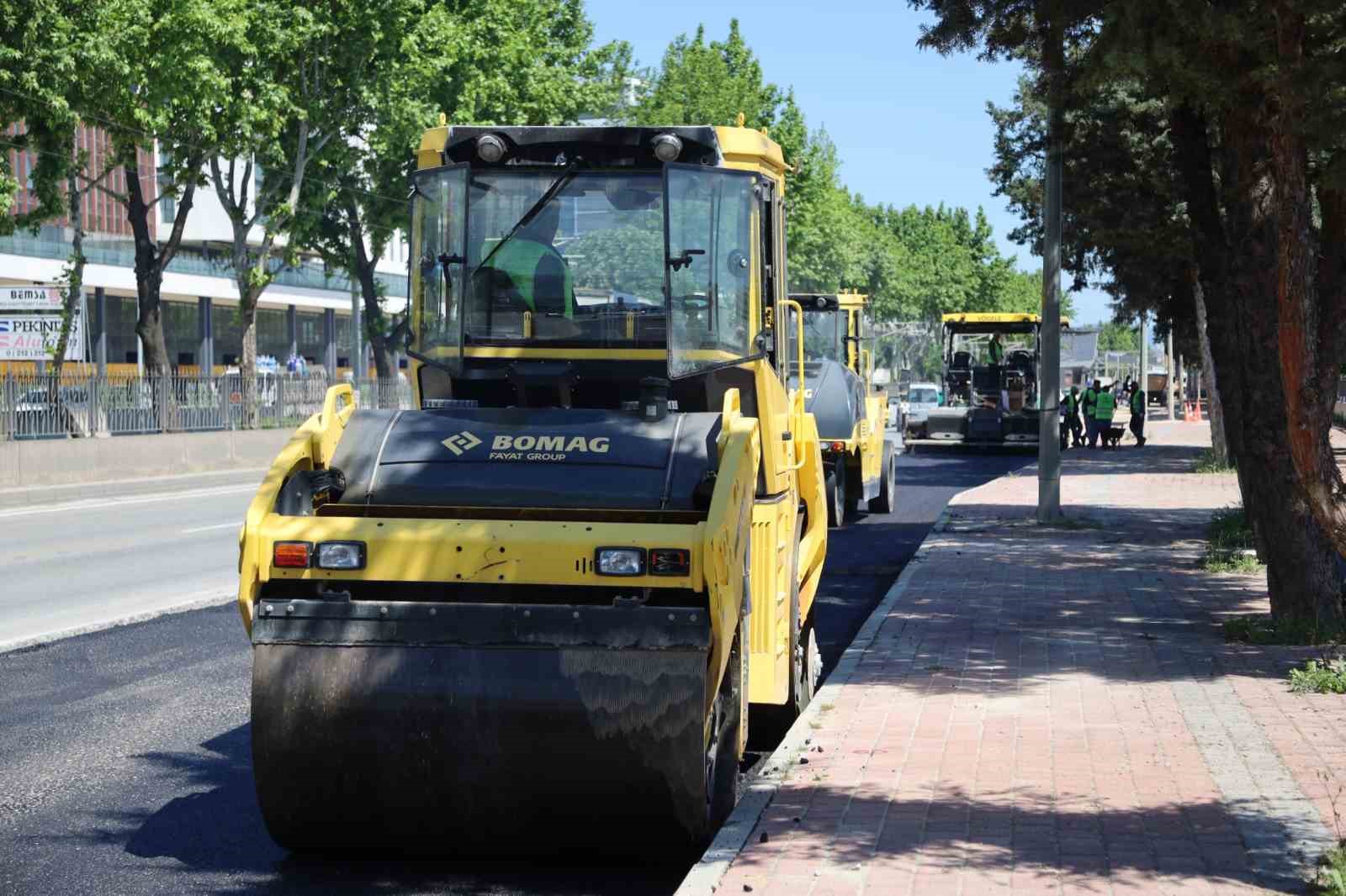 istanbul-yolu-nda-hummali-asfalt-calismasi