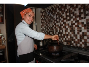 Ünlülerin Aşçısı Ünlülerin Sevdiği Yemekleri Anlattı