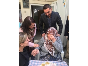 84 Yaşında İlk Kez Doğum Günü Kutladı