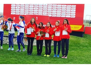 Aiçü Öğrencilerinden Atletizmde Büyük Başarı