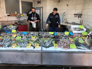 Balık Fiyatları El Yakıyor
