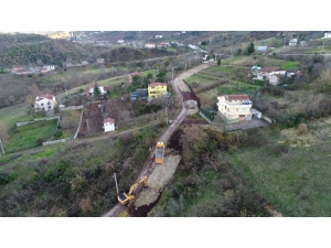 Başiskele’de Yol Yapım Çalışmaları Sürüyor