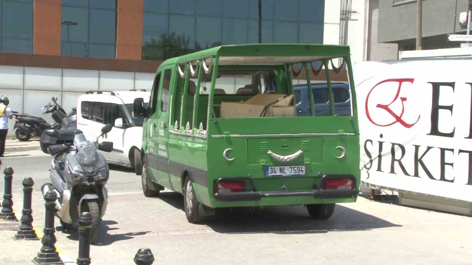 sisli-de-oldurulen-nilda-muge-sahin-nin-cenazesi-ailesi-tarafindan-adli-tip-kurumu-ndan-alindi