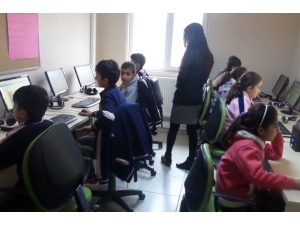 Vanlı Çocuklar Dijital Eğitimle Tanıştı