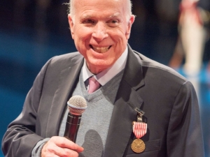 Senatör Mccain’nin Kanser Tedavisi Gördüğü Açıklandı