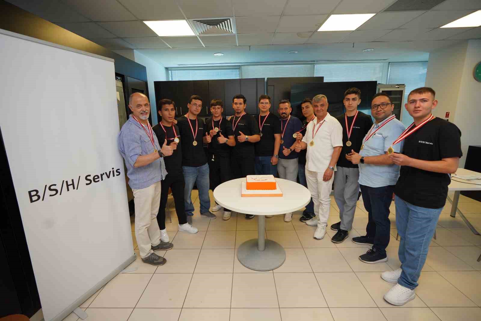 bsh-turkiye-nin-gelecegin-makine-doktorlari-programinda-kazananlar-belli-oldu