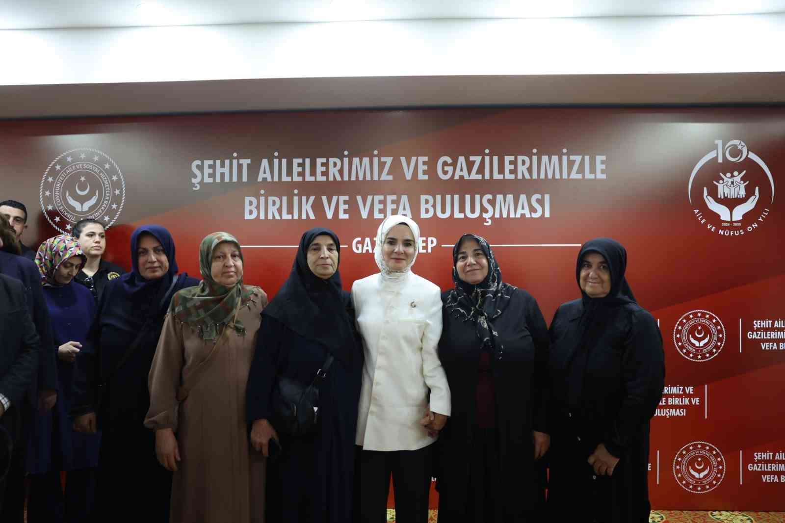 aile-ve-sosyal-hizmetler-bakani-goktas-terorsuz-turkiye-barisin-huzurun-istikrarin-oldugu-buyuk-ve-guclu-turkiye-demektir