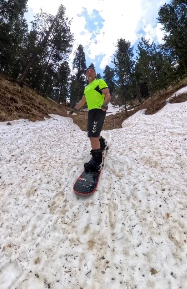 kars-ta-haziranda-snowboard