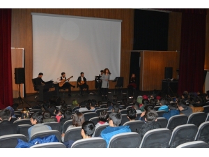 İpekyolu Belediyesinden Müzik, Tiyatro Ve Sinema Etkinliği