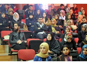 Üniversite De “Yardımlaşmada Yarışma” Paneli Gerçekleştirildi