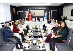 Sosyal Projeler Komisyonu Üyeleri Rektör Karacoşkun İle Bir Araya Geldi