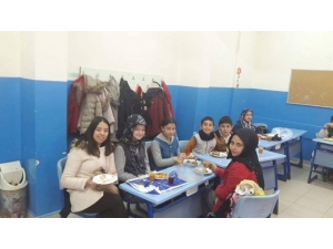 Çavdarhisar Ortaokulu Öğrencileri Yerli Malı Haftası’nı Kutladı