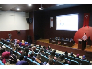 Unutulmaya Yüz Tutmuş Keçe Sanatı Atölye Çalıştayı Yapıldı