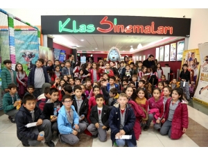 Aksaray Belediyesi Çocukları Sinema İle Buluşturuyor