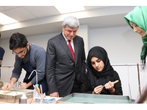 Başkan Karaosmanoğlu’ndan Gebze Akademi Lisesi’ne Sürpriz Ziyaret