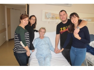 Vücudundan 13 Kiloluk Kitle Çıkarıldı