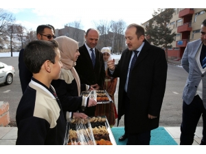 Vali Pehlivan: “Bilinçsiz Tüketim Mutsuzluk Getirir”