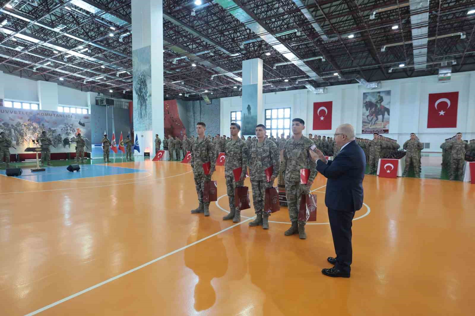 bakan-guler-ozel-kuvvetler-mensubu-her-zaman-en-iyisi-olmakla-mukelleftir