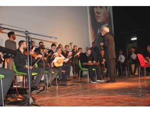 Neşet Ertaş Akhisar’da Anıldı